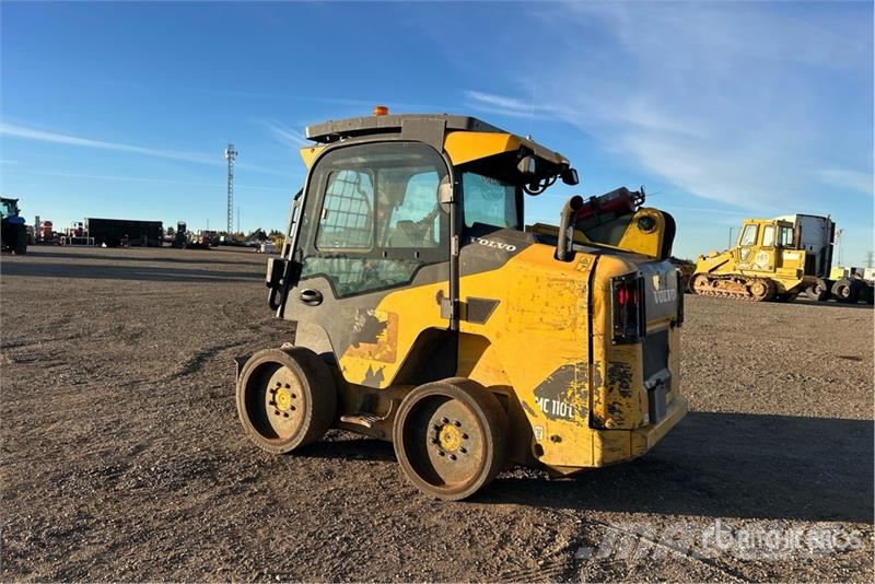 Volvo MC110C Two-Speed Skid Steer Loader لوادر انزلاقية التوجيه