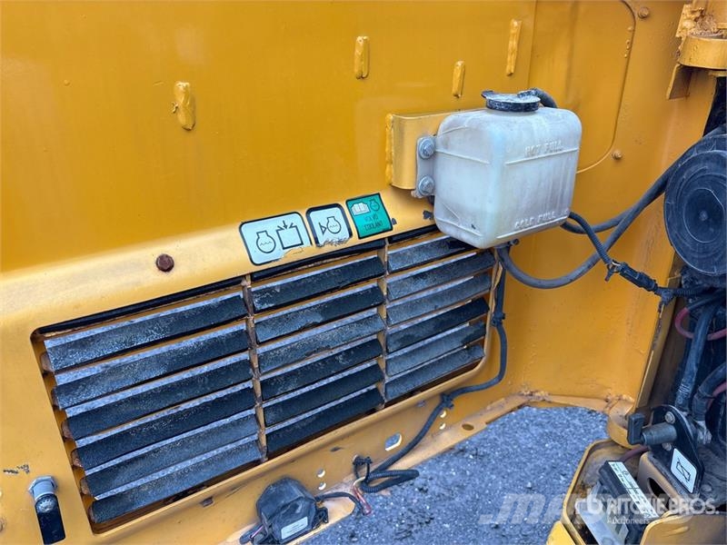 Volvo MC60C T4 Skid Steer Loader لوادر انزلاقية التوجيه