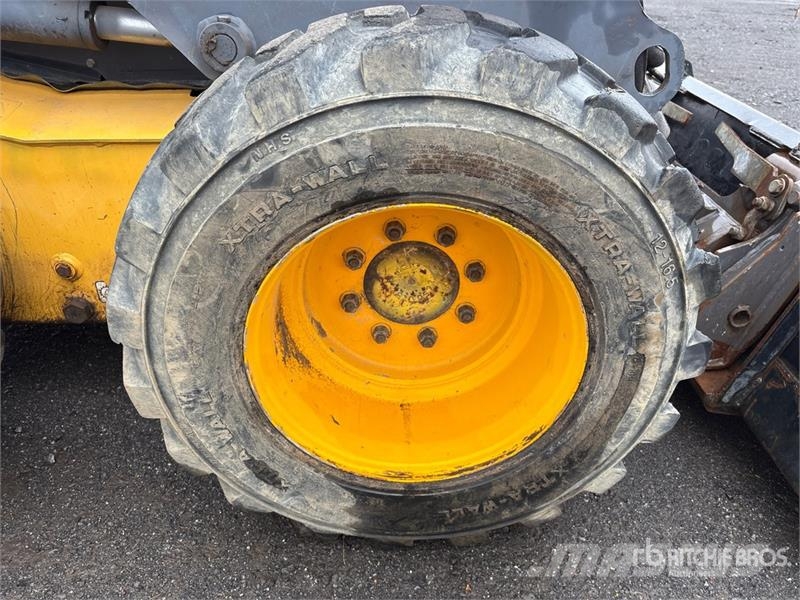 Volvo MC60C T4 Skid Steer Loader لوادر انزلاقية التوجيه