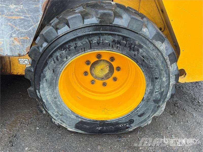 Volvo MC60C T4 Skid Steer Loader لوادر انزلاقية التوجيه