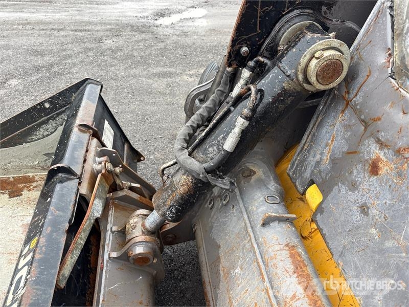 Volvo MC60C T4 Skid Steer Loader لوادر انزلاقية التوجيه