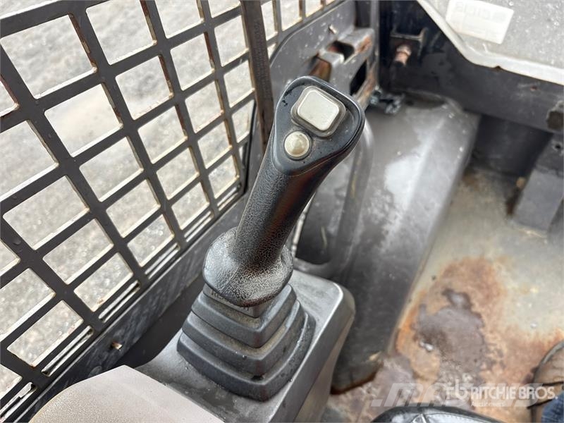 Volvo MC60C T4 Skid Steer Loader لوادر انزلاقية التوجيه