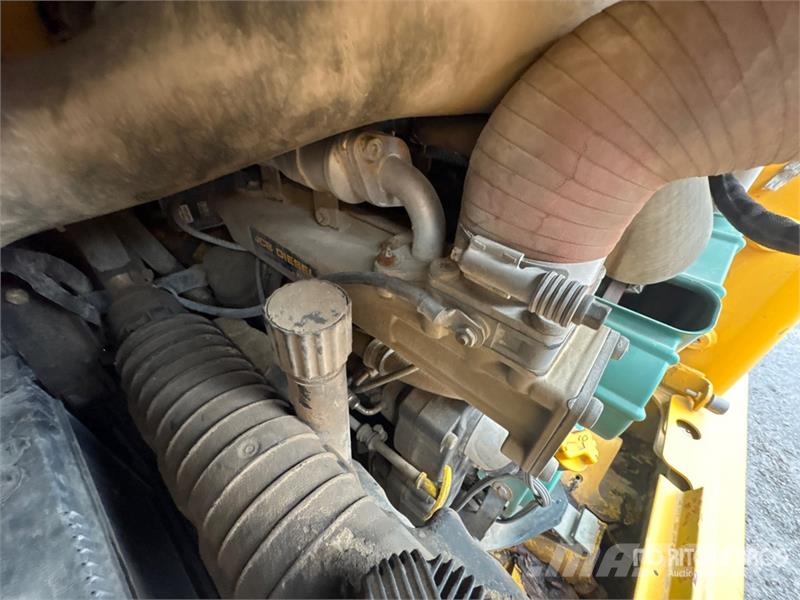 Volvo MC60C T4 Skid Steer Loader لوادر انزلاقية التوجيه