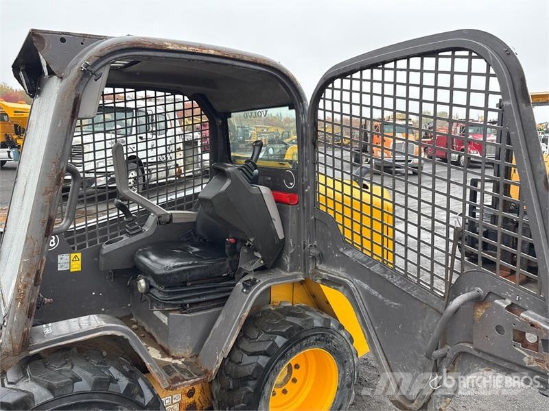Volvo MC60C T4 Skid Steer Loader لوادر انزلاقية التوجيه