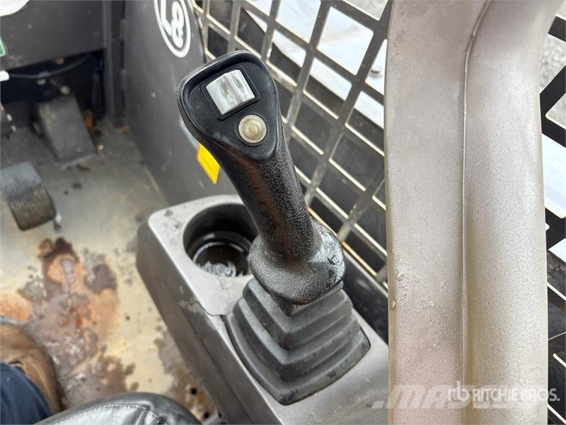Volvo MC60C T4 Skid Steer Loader لوادر انزلاقية التوجيه