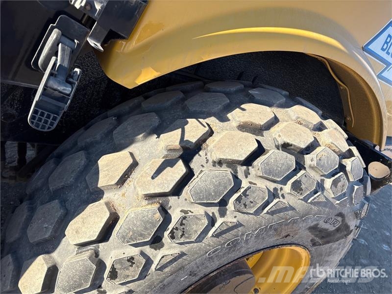 Volvo SD100D Padfoot Drum Compactor Single drum rollers