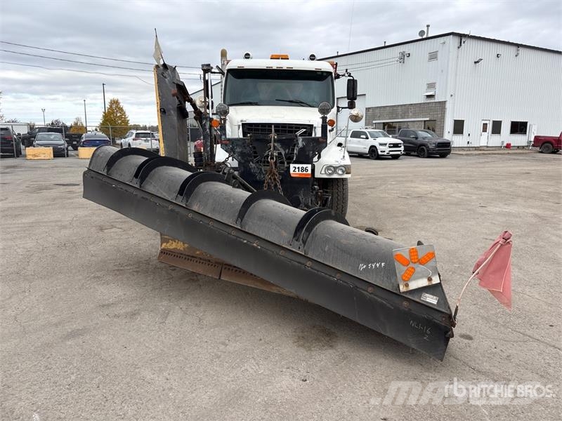 Volvo VHD Municipal / general purpose vehicles