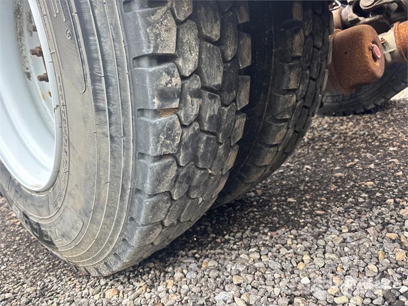Volvo VHD 驾驶室与内部