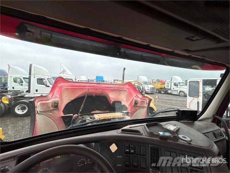 Volvo VHD 驾驶室与内部
