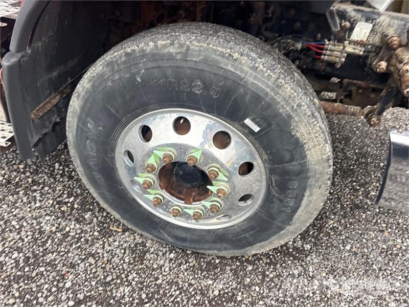 Volvo VHD 驾驶室与内部