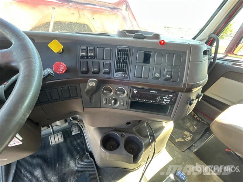 Volvo VHD Caminhões basculantes