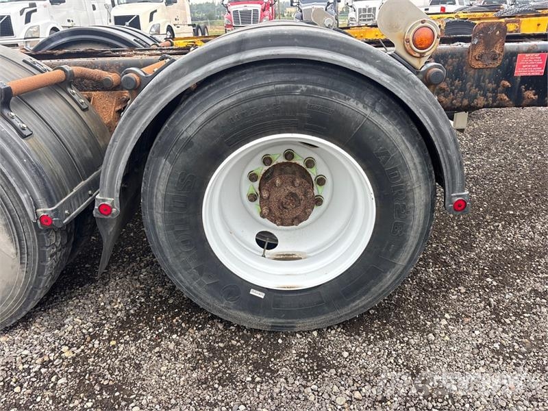 Volvo VHD 驾驶室与内部