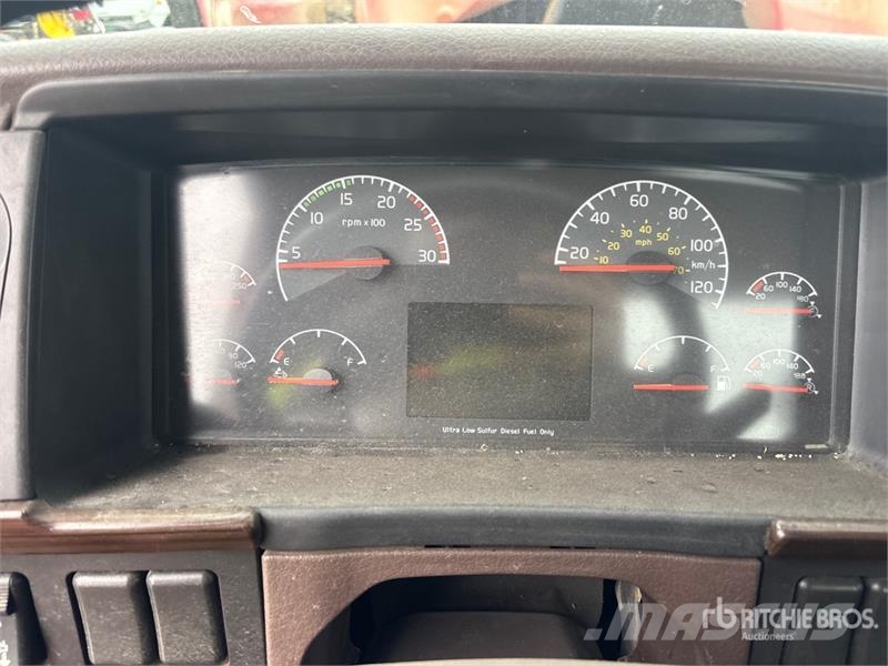 Volvo VHD 驾驶室与内部