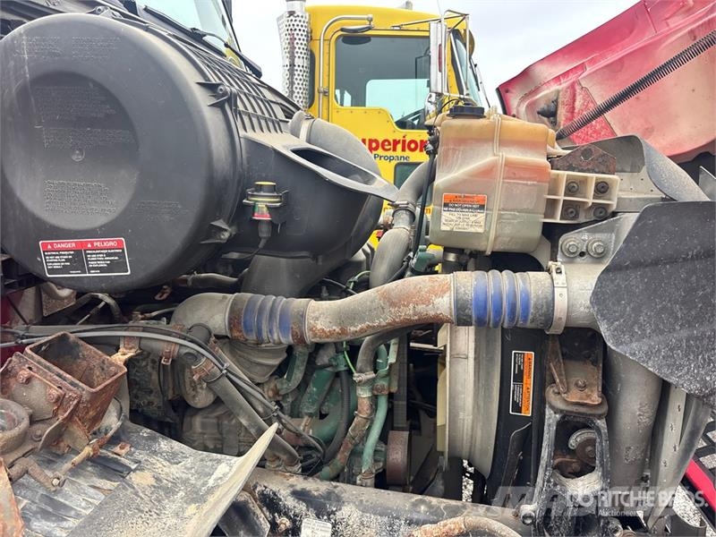 Volvo VHD 驾驶室与内部