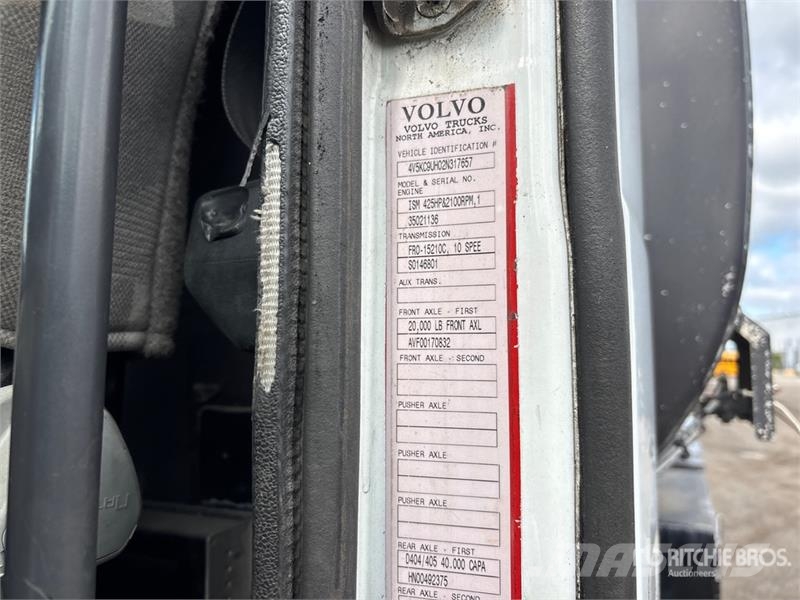 Volvo VHD 6x4 Tanker Truck Tsisternveokid