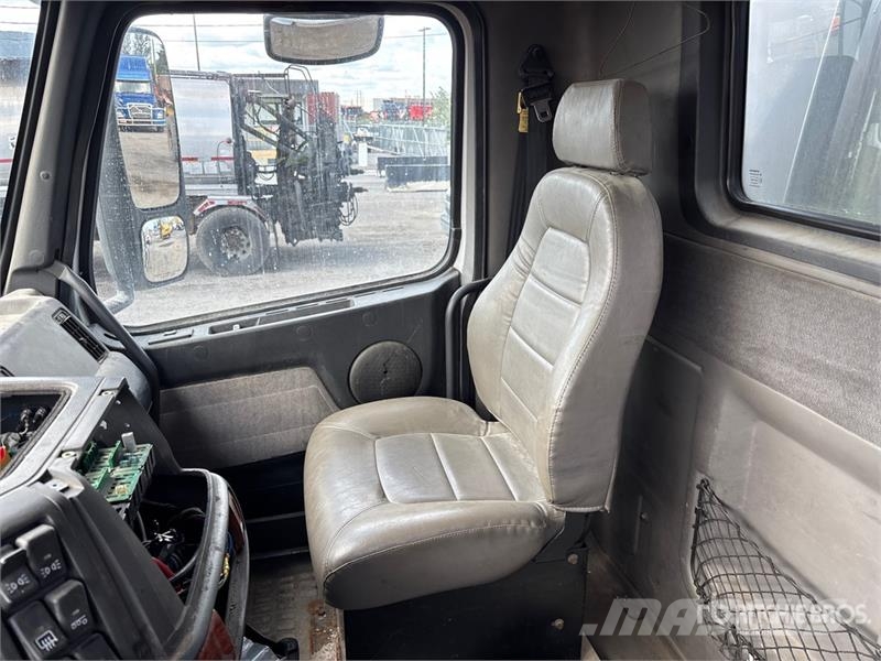 Volvo VHD 6x4 Tanker Truck Tsisternveokid