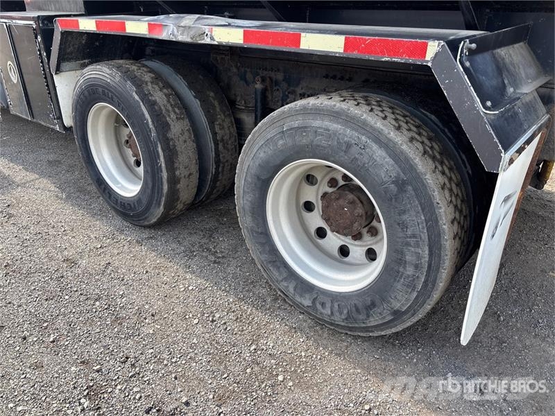 Volvo VHD 6x4 Tanker Truck Tsisternveokid