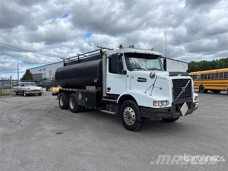 Volvo VHD 6x4 Tanker Truck Tsisternveokid