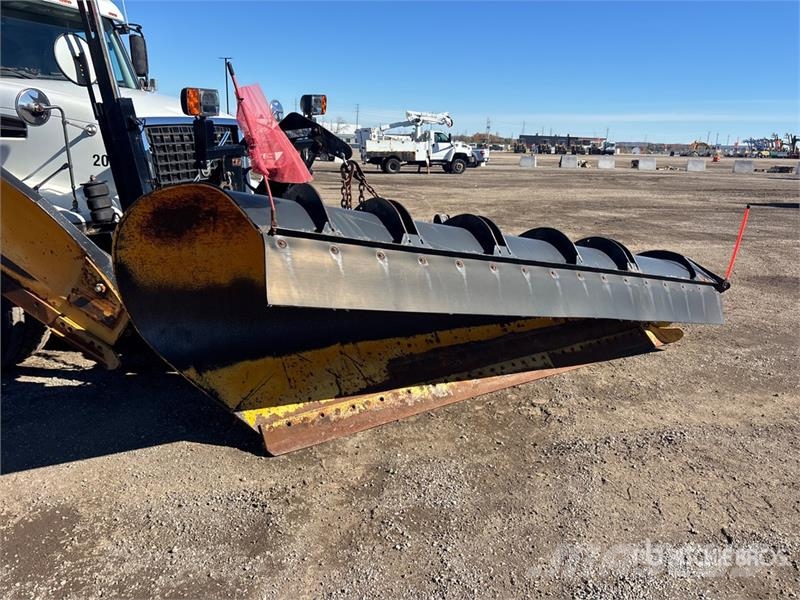 Volvo VHD64B 6x4 Snow Plow Truck Municipal / general purpose vehicles