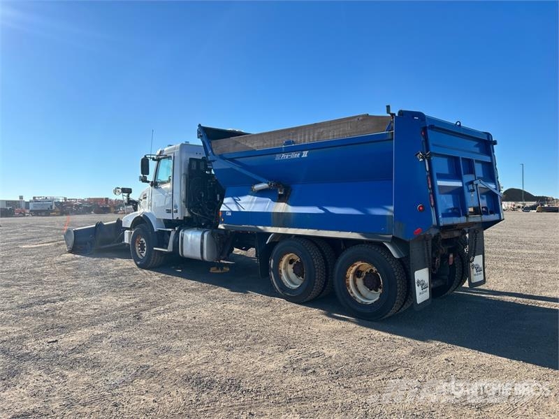 Volvo VHD64B 6x4 Snow Plow Truck Komunalna vozila