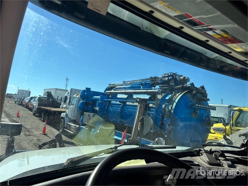 Volvo VHD64B 6x4 Snow Plow Truck Municipal / general purpose vehicles