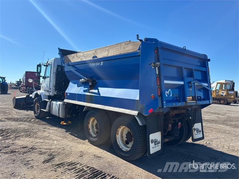 Volvo VHD64B 6x4 Snow Plow Truck Municipal / general purpose vehicles