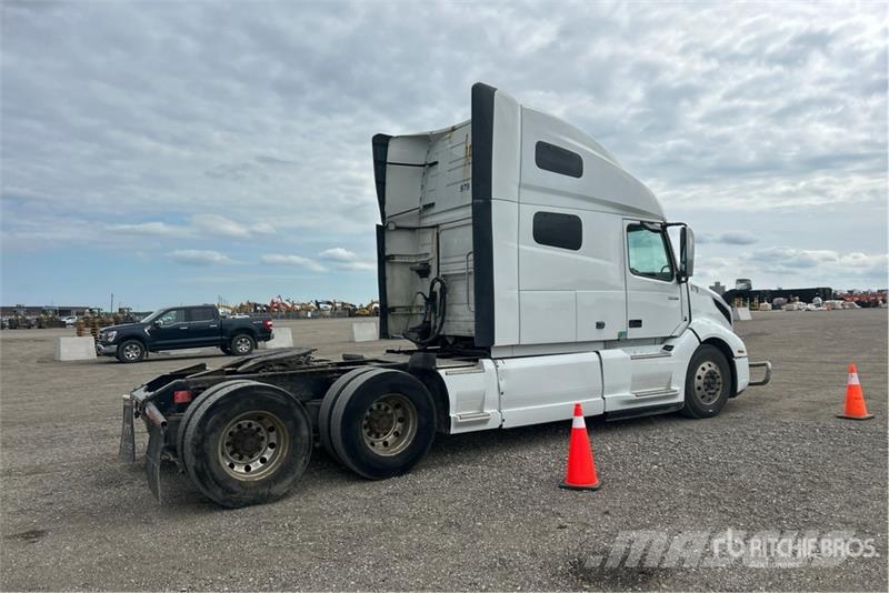Volvo VNL Truck Tractor Units