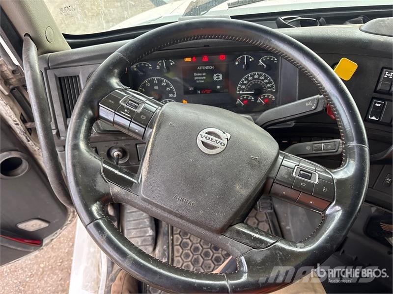 Volvo VNL Sattelzugmaschinen