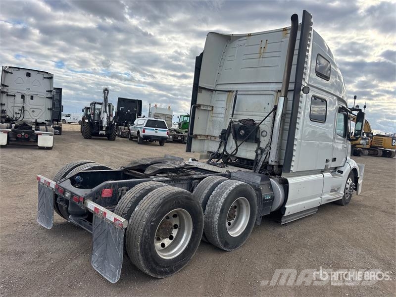 Volvo VNL Sattelzugmaschinen