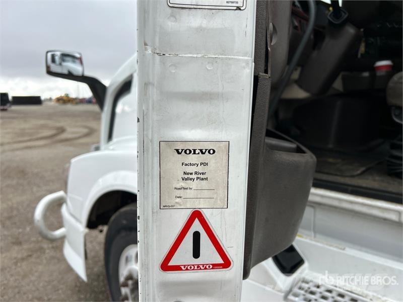 Volvo VNL Trekkers