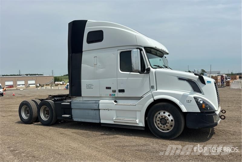 Volvo VNL Tractor Units