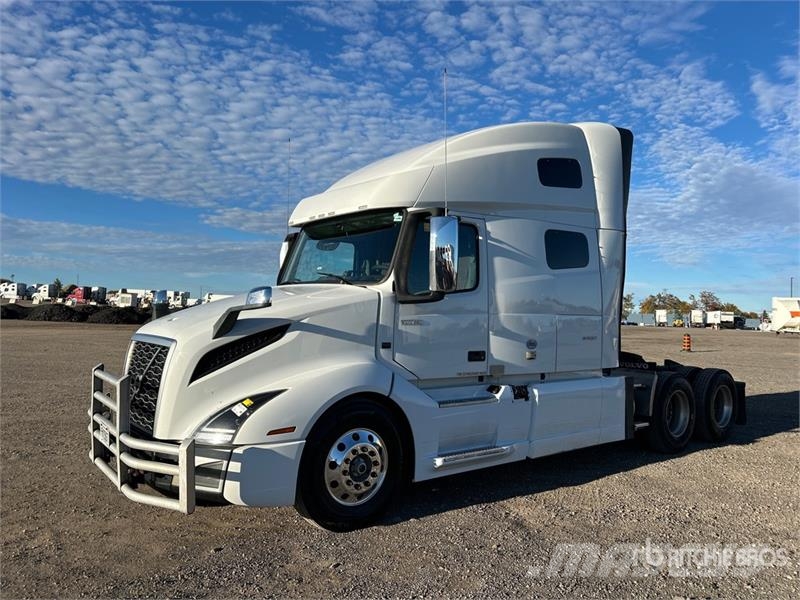 Volvo VNL Trekkers