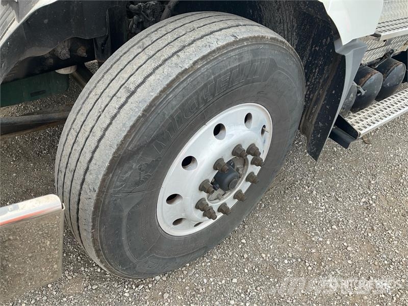 Volvo VNL Naudoti vilkikai