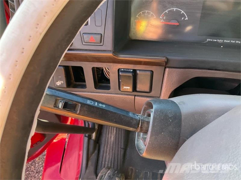Volvo VNL Tegljači