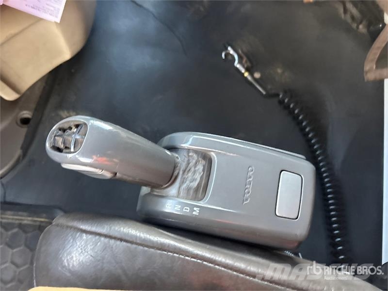 Volvo VNL وحدات الجر