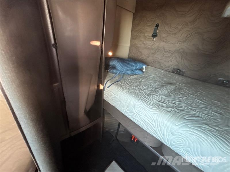 Volvo VNL Ťahače