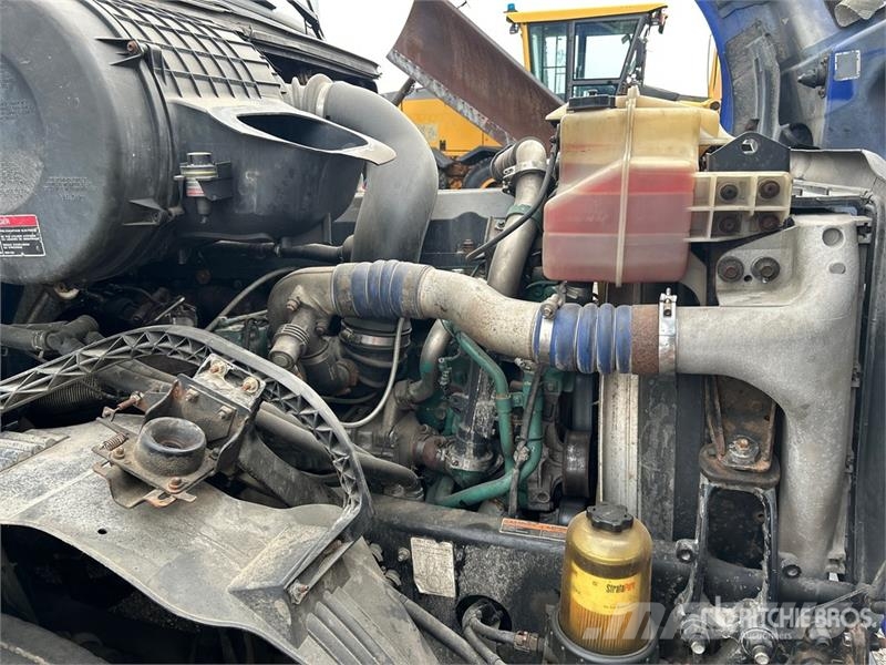 Volvo VNL Motrici e Trattori Stradali