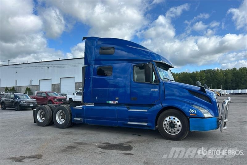 Volvo VNL Tractor Units