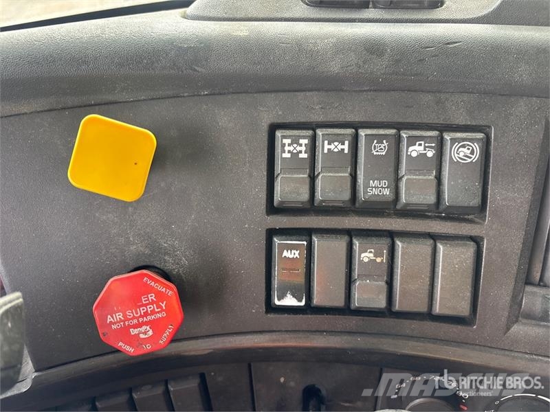 Volvo VNL Sattelzugmaschinen