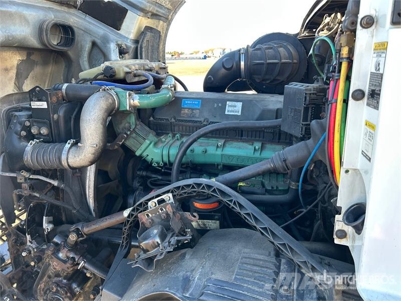 Volvo VNL 牵引车