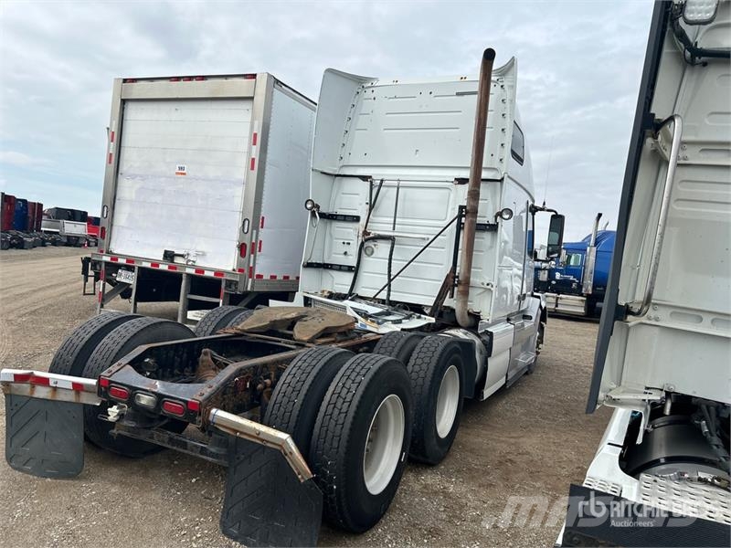 Volvo VNL Prime Movers