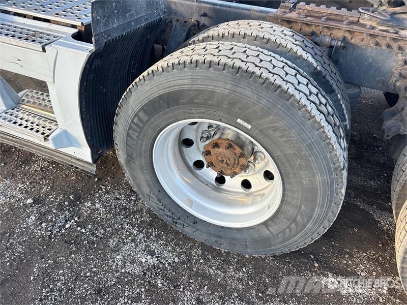 Volvo VNL Ťahače