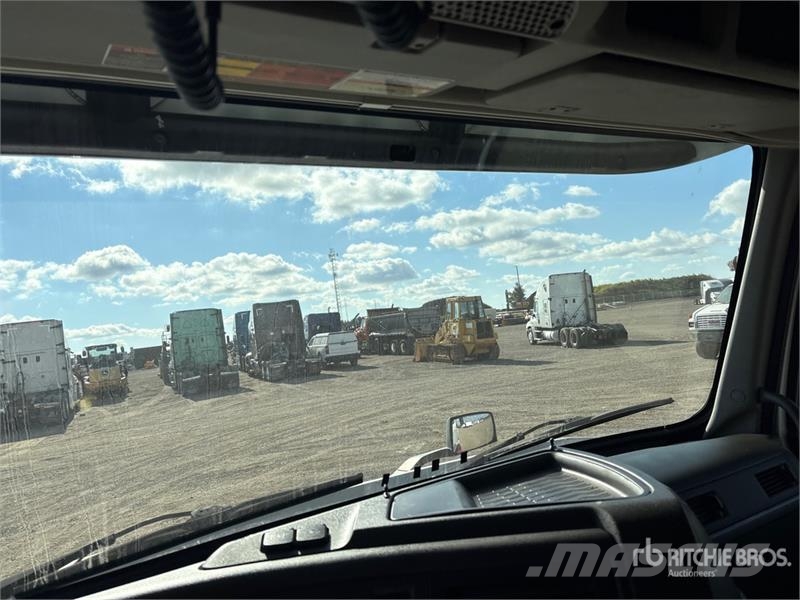Volvo VNL Sattelzugmaschinen