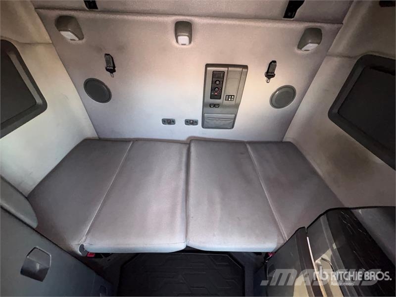 Volvo VNL Sattelzugmaschinen
