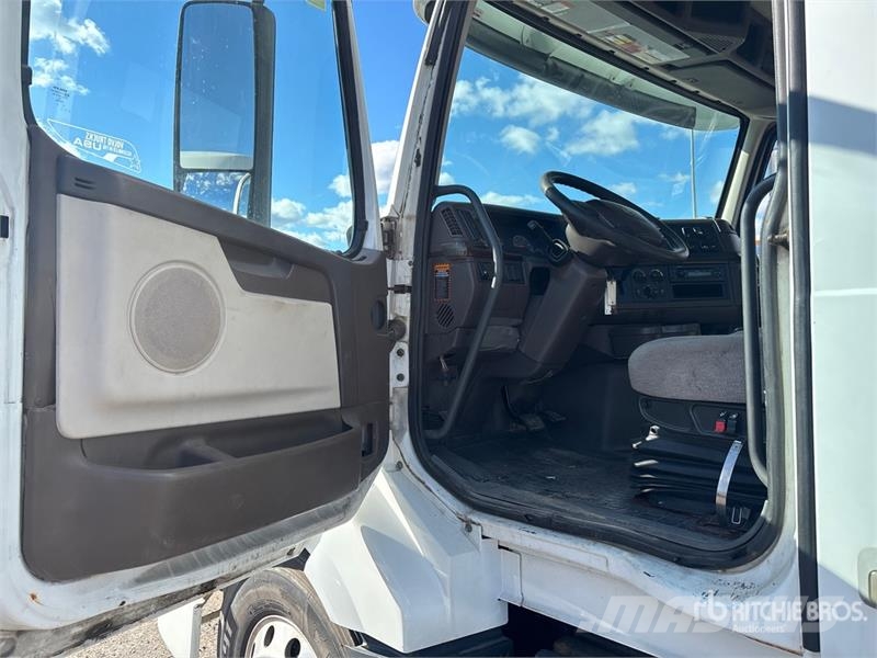 Volvo VNL Sattelzugmaschinen