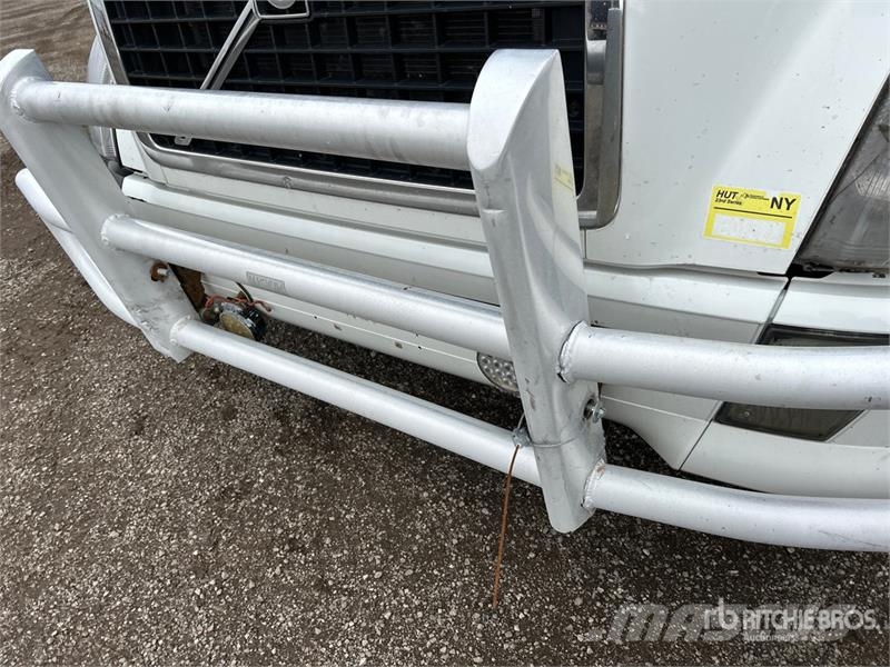 Volvo VNL Trekkers