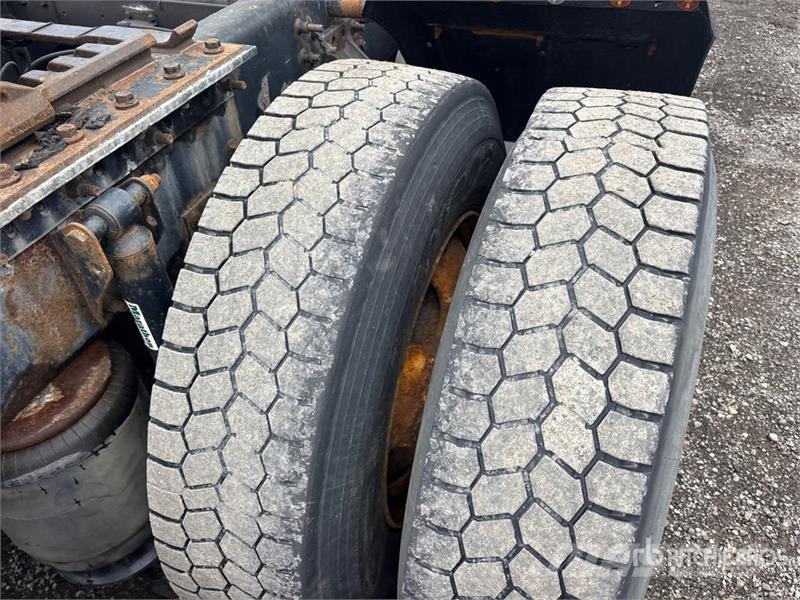 Volvo VNL Dragbilar