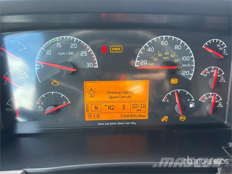 Volvo VNL 牵引车
