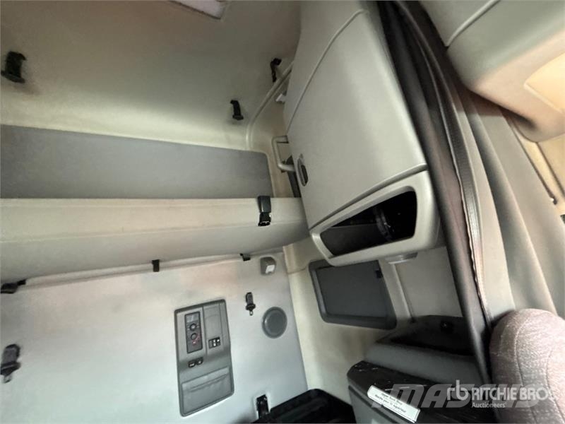 Volvo VNL Truck Tractor Units