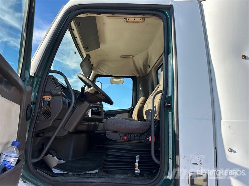Volvo VNL Motrici e Trattori Stradali